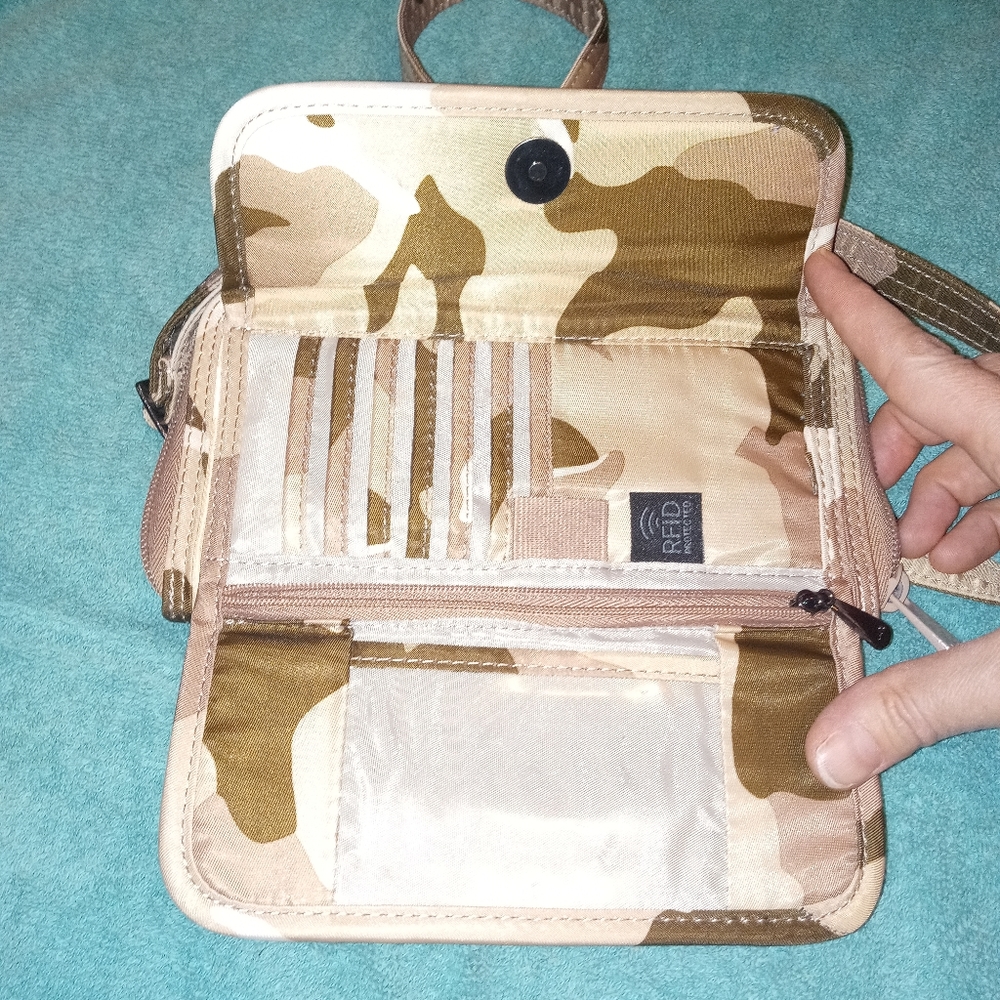 Lug Camo Sand Kickflip